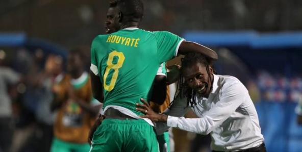 Le Sénégal a eu besoin d'un but contre son camp en prolongation pour battre la Tunisie (1-0) et se qualifier pour la finale de la Coupe d'Afrique des nations.