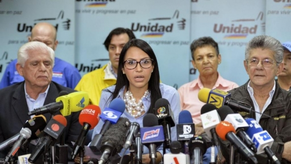 Le Conseil national électoral a publié lundi 21 mai un bulletin presque définitif des résultats. Le président Nicolas Maduro a finalement recueilli plus de six millions de votes. La participation, de 46%, a été la plus faible de toutes les élections présidentielles au Venezuela. Le scrutin avait été boycotté par la MUD, coalition de l'opposition.