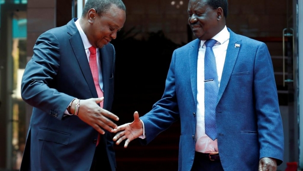 Au Kenya, ce 1er-Mai est placé sous le signe de la réconciliation. Les deux anciens ennemis, le président Uhuru Kenyatta et le chef de file de l'opposition, Raïla Odinga, se sont retrouvés lors des cérémonies officielles.