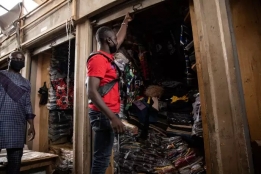 Emeutes au Nigeria, manifestations au Burkina Faso : l’Afrique veut d’urgence reprendre le travail