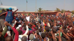 Katumbi bloqué par la police congolaise à la frontière zambienne