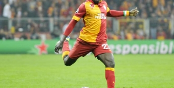 Foot - TUR - Galatasaray - Un poste d'entraîneur proposé par Galatasaray à Emmanuel Eboué ?