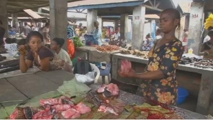 Les vendeurs de la viande brousse en République démocratique du Congo s'inquiètent de l'avenir de leur business à cause de l'épidémie d'Ebola