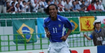 Foot - BRE - Ronaldinho dément son mariage avec deux femmes