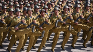 La Corée du Nord fête son 70e anniversaire sans missiles mais avec Gérard Depardieu